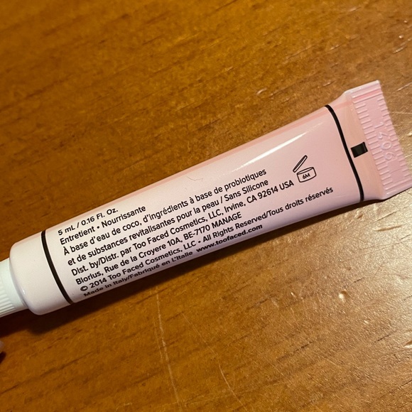 Too Faced Hangover Replenishing Face Primer - Picture 5 of 9